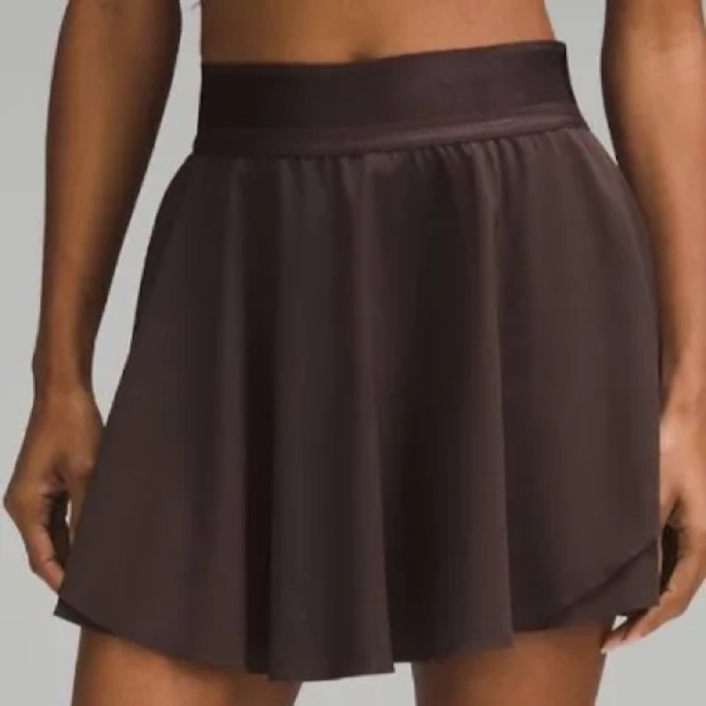 Lululemon MWT court rival high rise skirt size 10 espresso